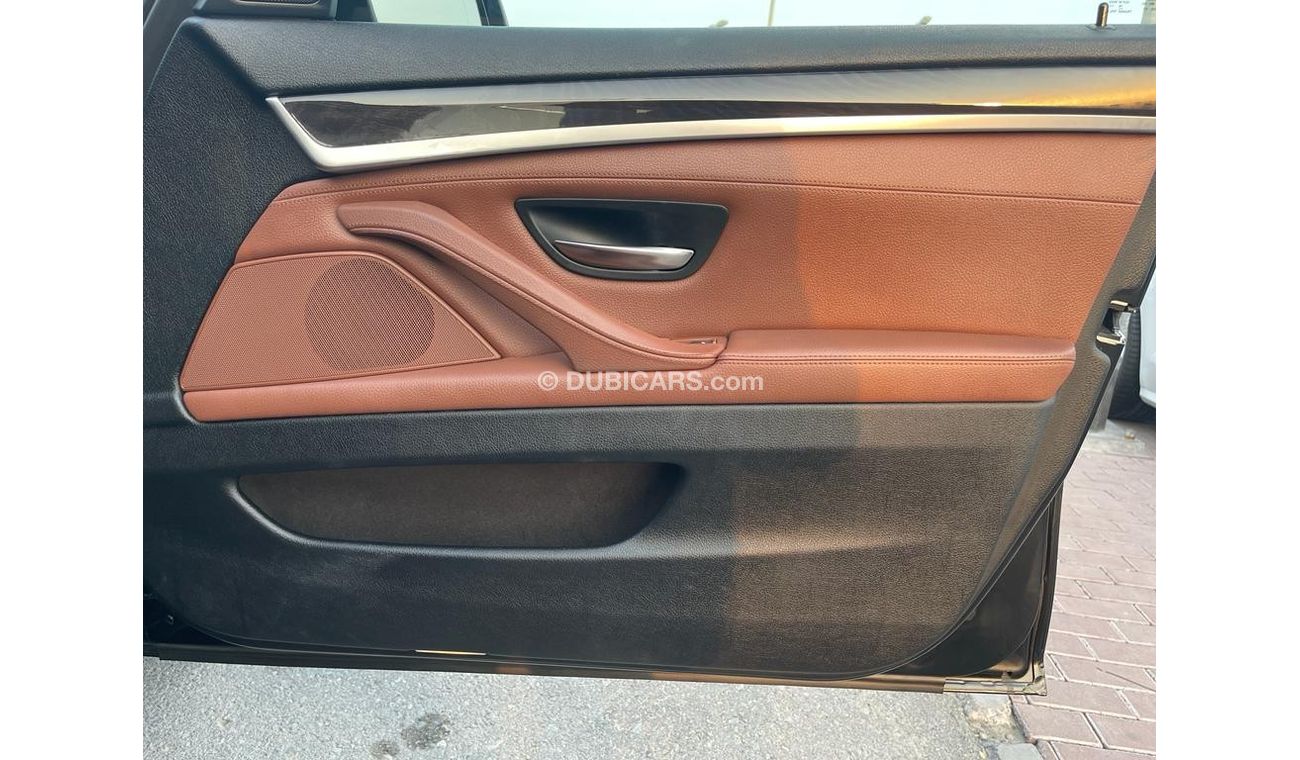 BMW 528i Std BMW 528_Gcc_2015_Excellent_Condition _Full option