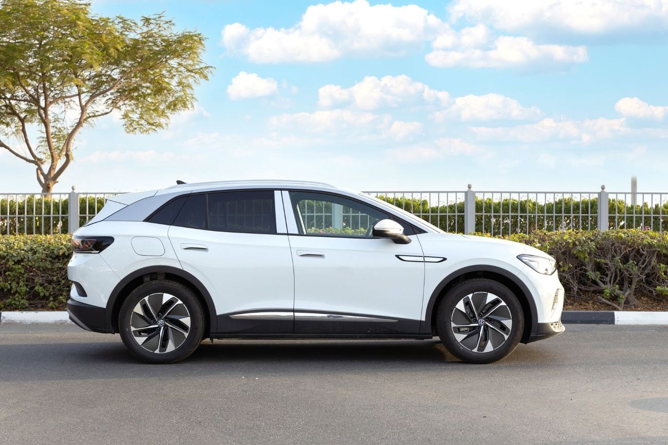 فولكس واجن ID.4 2022 VW ID4 Pure+ 19 بوصة FP - أبيض من الداخل أسود ورمادي | للتصدير فقط