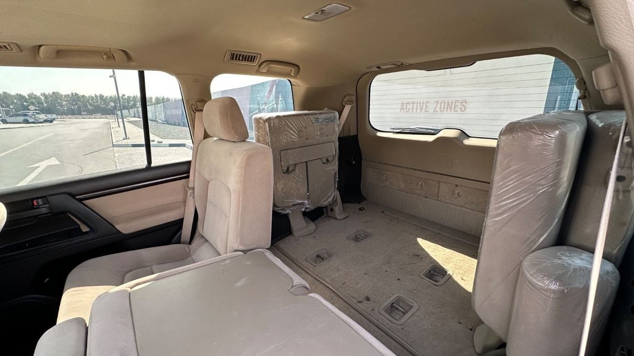 Toyota Land Cruiser GXR V8, Single  Owner original band without accident