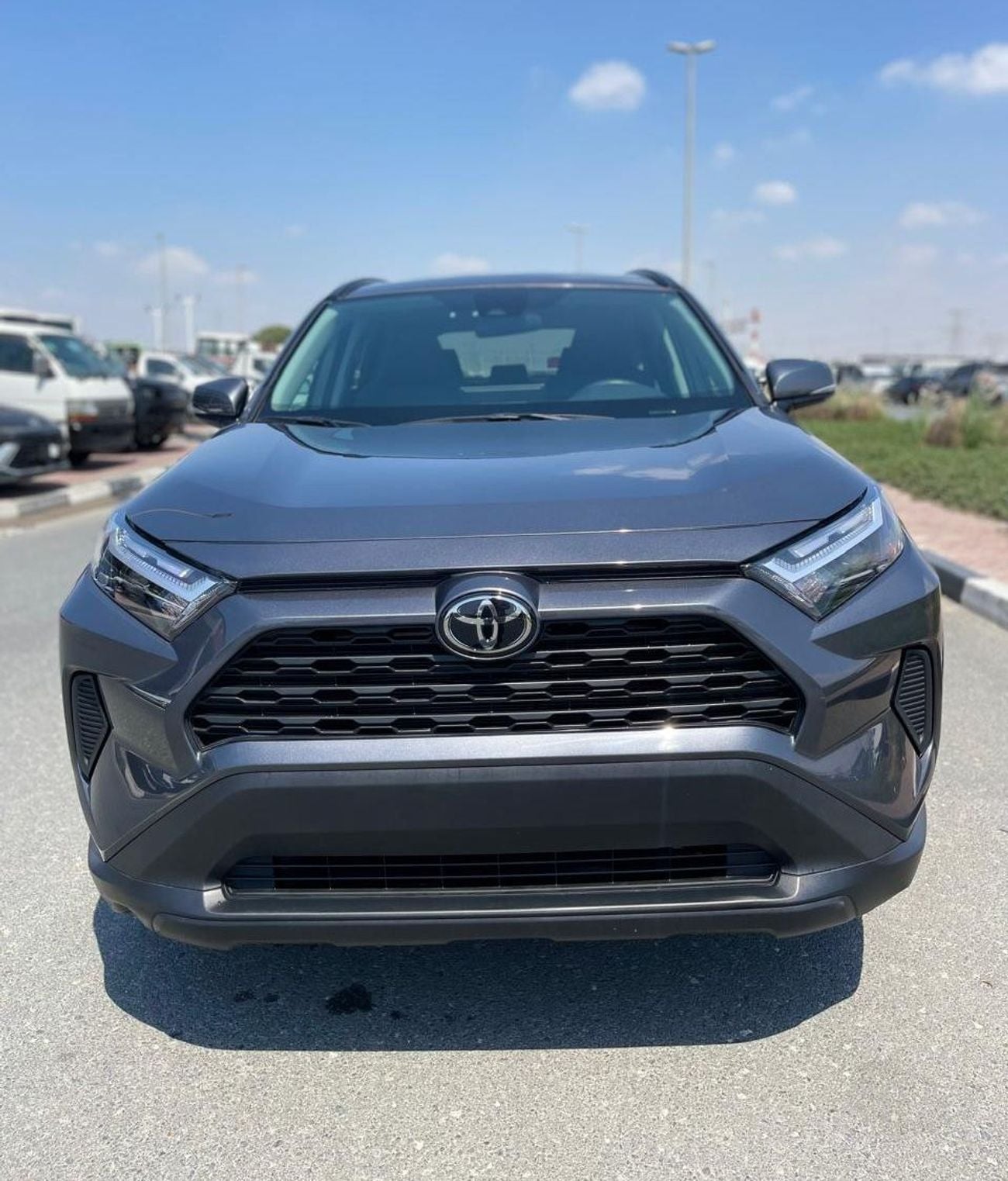 تويوتا راف ٤ Left Hand Petrol ,2.5 liter ,Only For Export