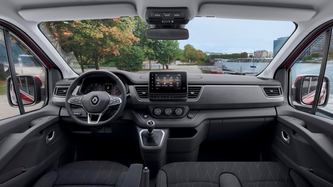 Renault Trafic interior - Cockpit