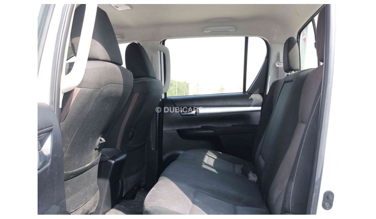 Toyota Hilux 2019 | HILUX 4X4 DOUBLE CABIN MANUAL GEAR - WITH GCC SPECS AND EXCELLENT CONDITION