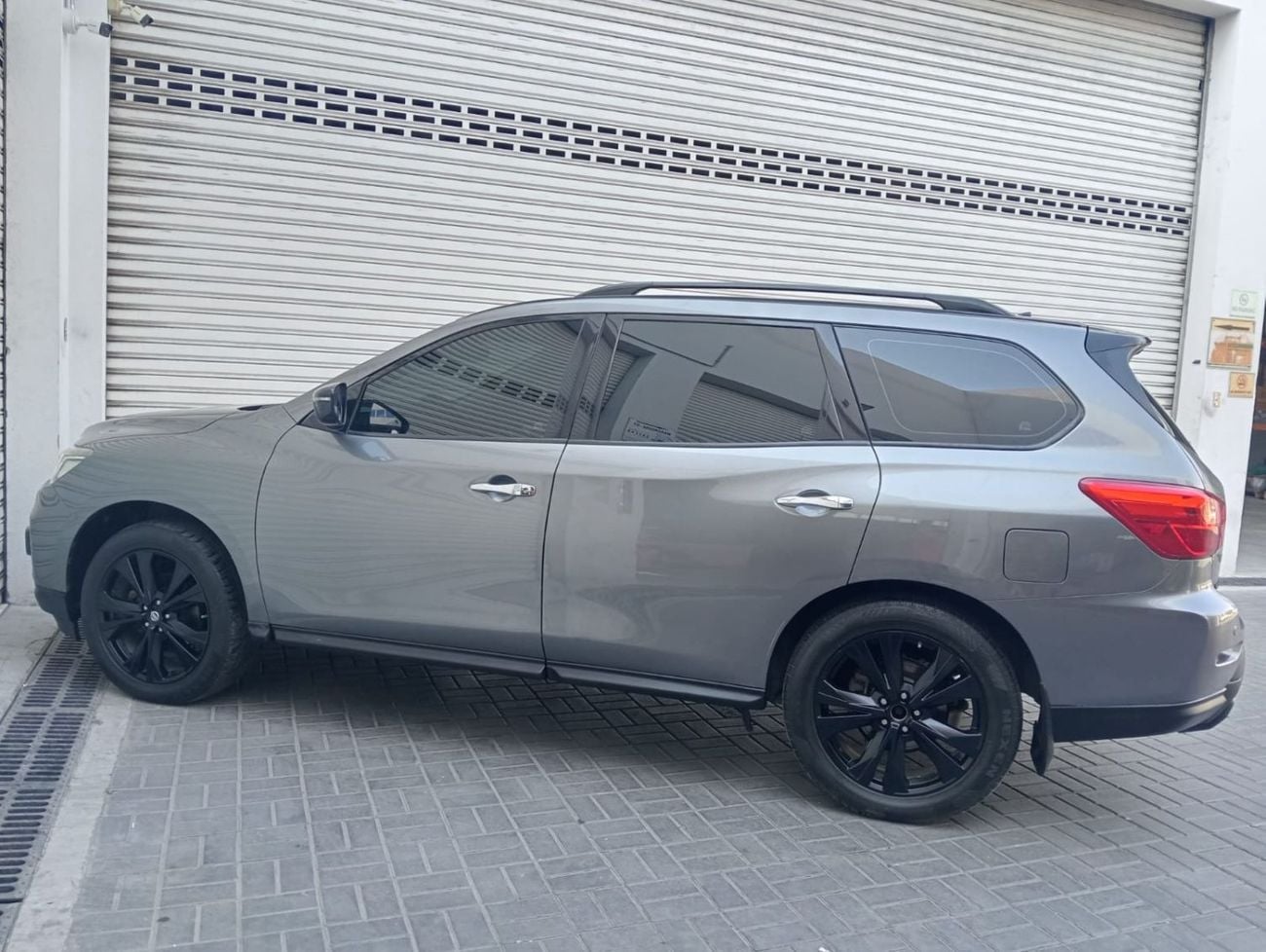 Nissan Pathfinder SV