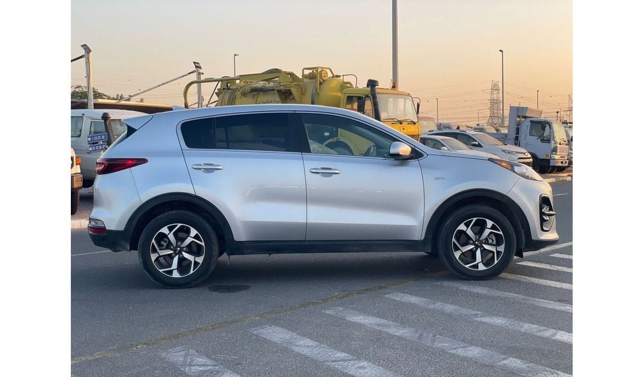 Kia Sportage 2021 Kia Sportage 2.4L V4 MidOption+ - AWD 4x4 - Apple & Android Play Full Serviced - 56000 mileage