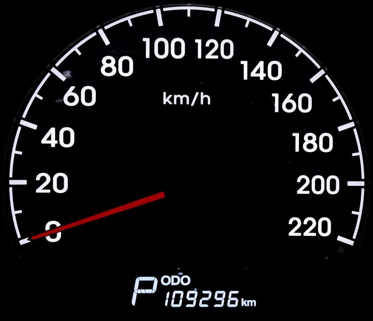 Hyundai H-1 Hyundai H1 2.4L 2020 GCC accident-free, in excellent condition, 1076 P.M