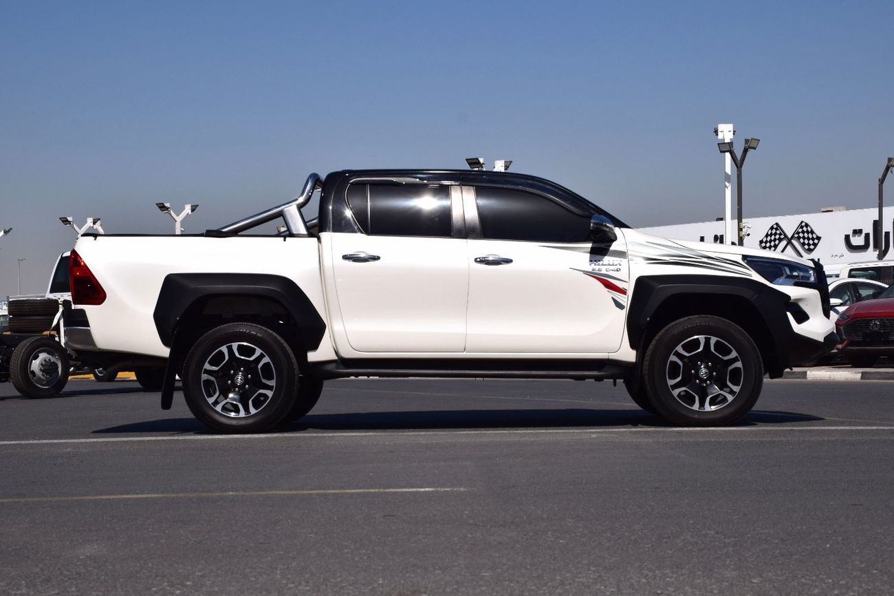 Toyota Hilux 4X4 Diesel 2.8L (Right Hand Drive)