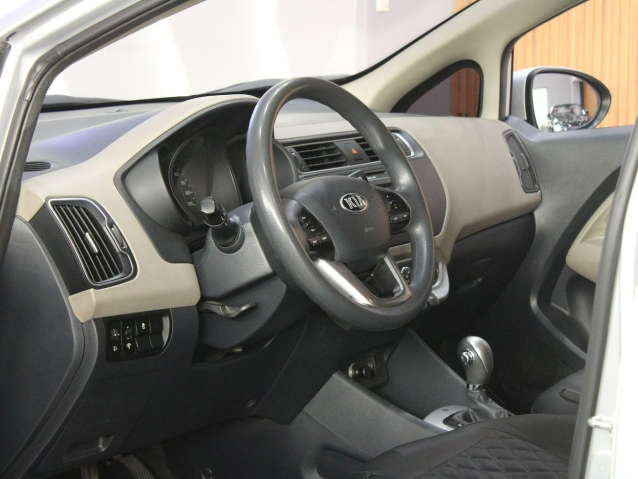 Kia Rio Hatchback | GCC