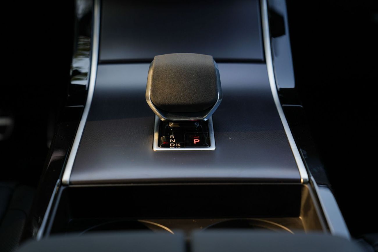 Land Rover Range Rover Velar SE P250 DYNAMIC 2026!! FIVE YEARS WARRANTY!! THREE YEARS SERVICE CONTRACT