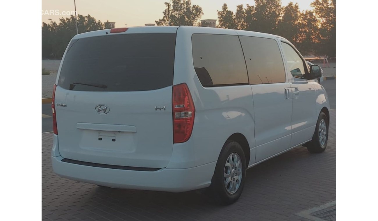 Hyundai H-1 HYUNDAI H1 - 2015