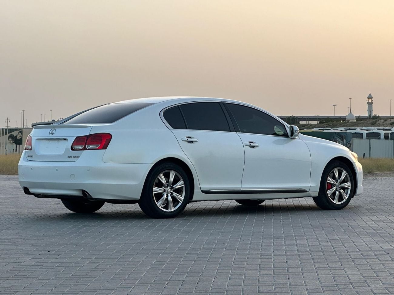 لكزس GS 300 BASE