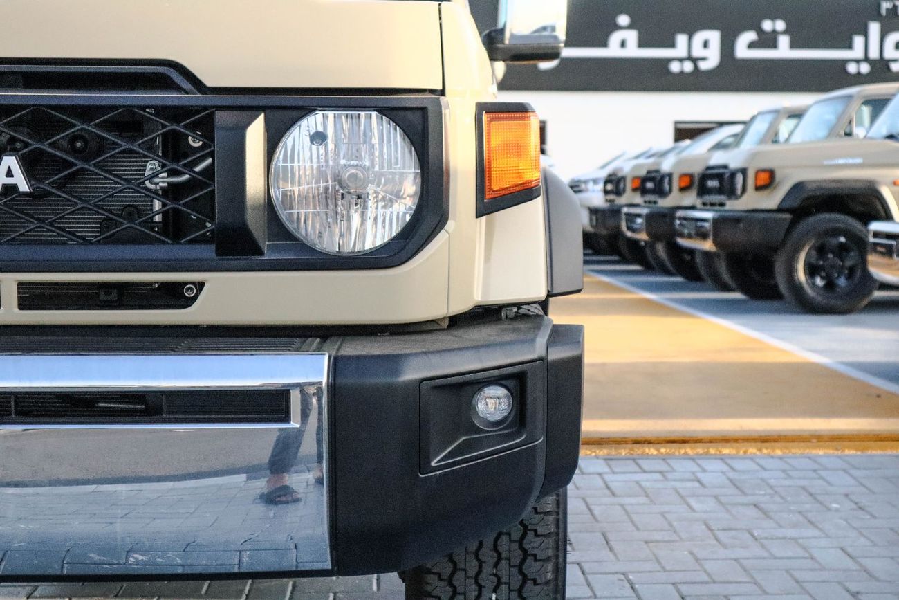 Toyota Land Cruiser Pick Up Std 4.0L Single Cab Utility 4WD Toyota Land Cruiser Single Cab Pickup 4.0L– 70 Series (GRJ79) 2025
