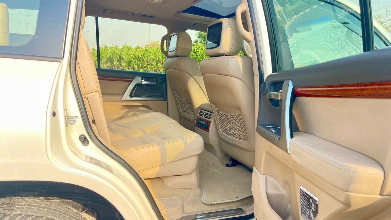 تويوتا لاند كروزر VXR 5.7L AWD