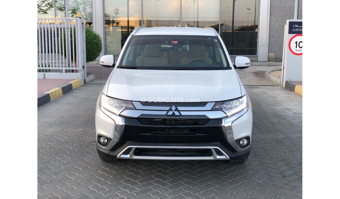 Mitsubishi Outlander GLS GCC