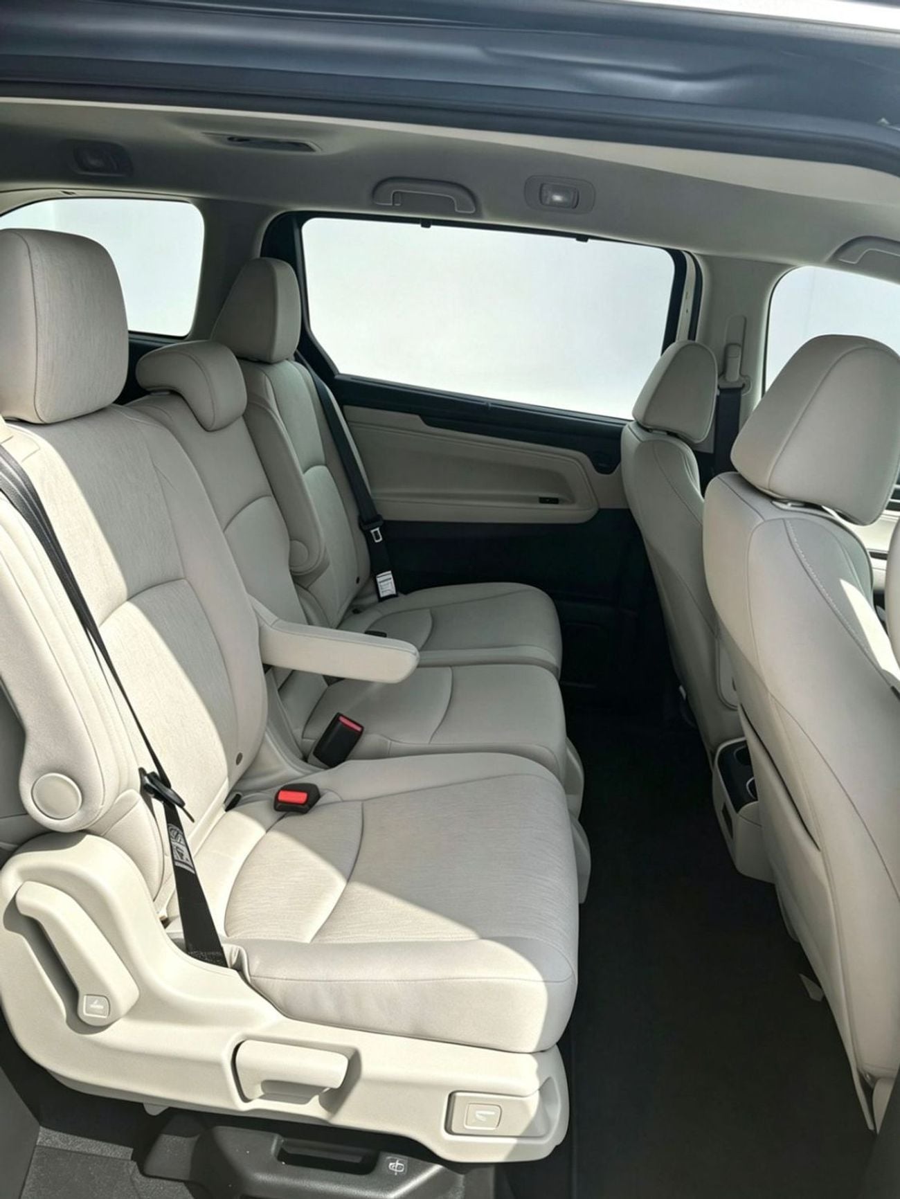 Honda Odyssey Honda Odyssey LX 2026 - GCC Specs - Bulk Orders Available - Range of Colors