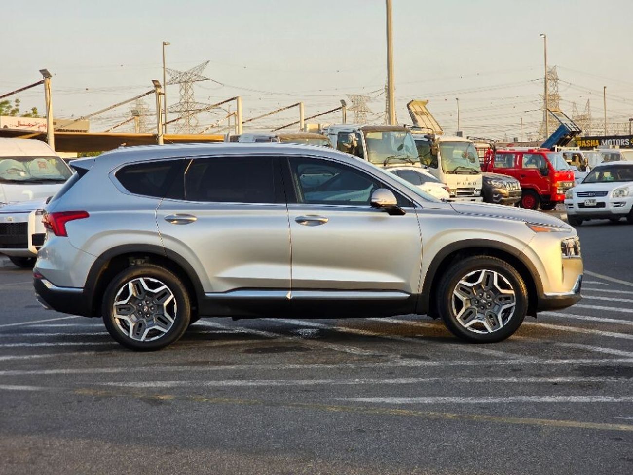 هيونداي سانتا في 2021 Model Limited Edition Paranomic roof, 360 camera,  Push button and Trunk automatic