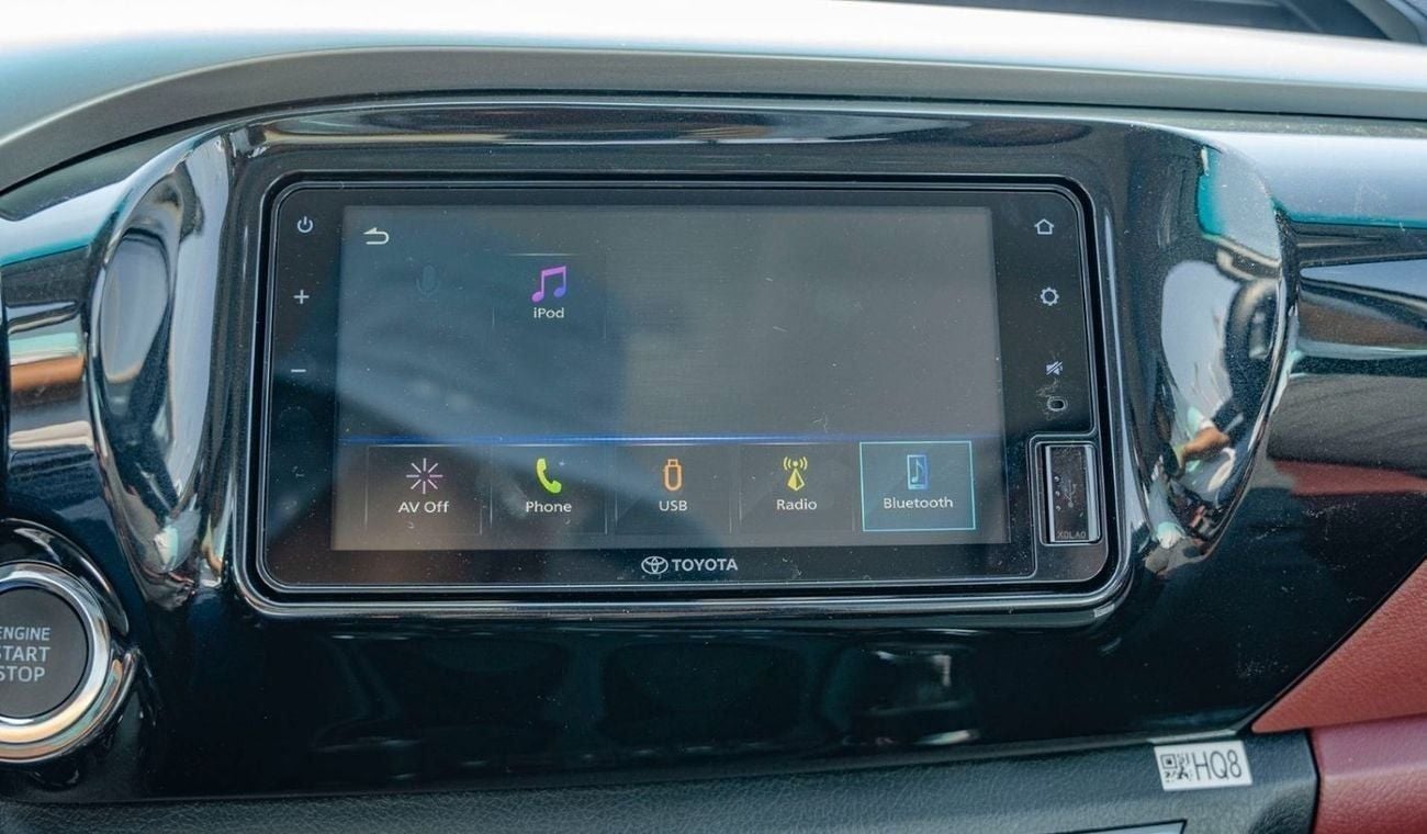 Toyota Hilux 2025 Toyota Hilux SR5 DC 4x4 2.7L Petrol AT (White)