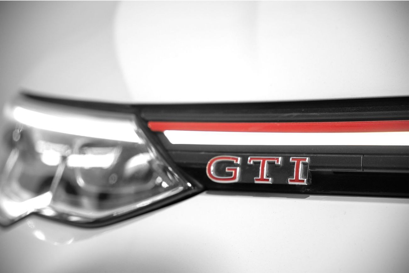 فولكس واجن جولف GTI SEL 2.0T 2023 Volkswagen Golf GTI / Volkswagen Warranty & Service Contract / Full VW Service History