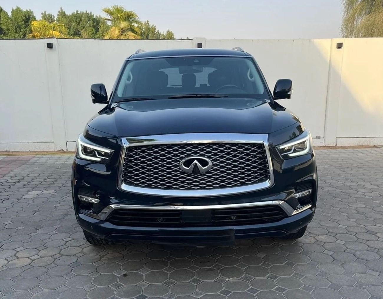 Infiniti QX80 Luxury 5.6L