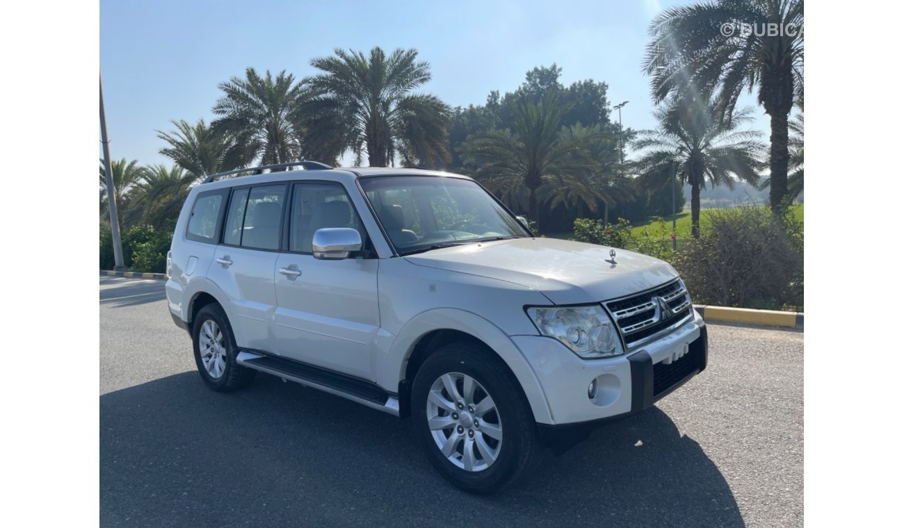 ميتسوبيشي باجيرو Mitsubishi Pajero model 2009 3,8 GCC Excellent Condition