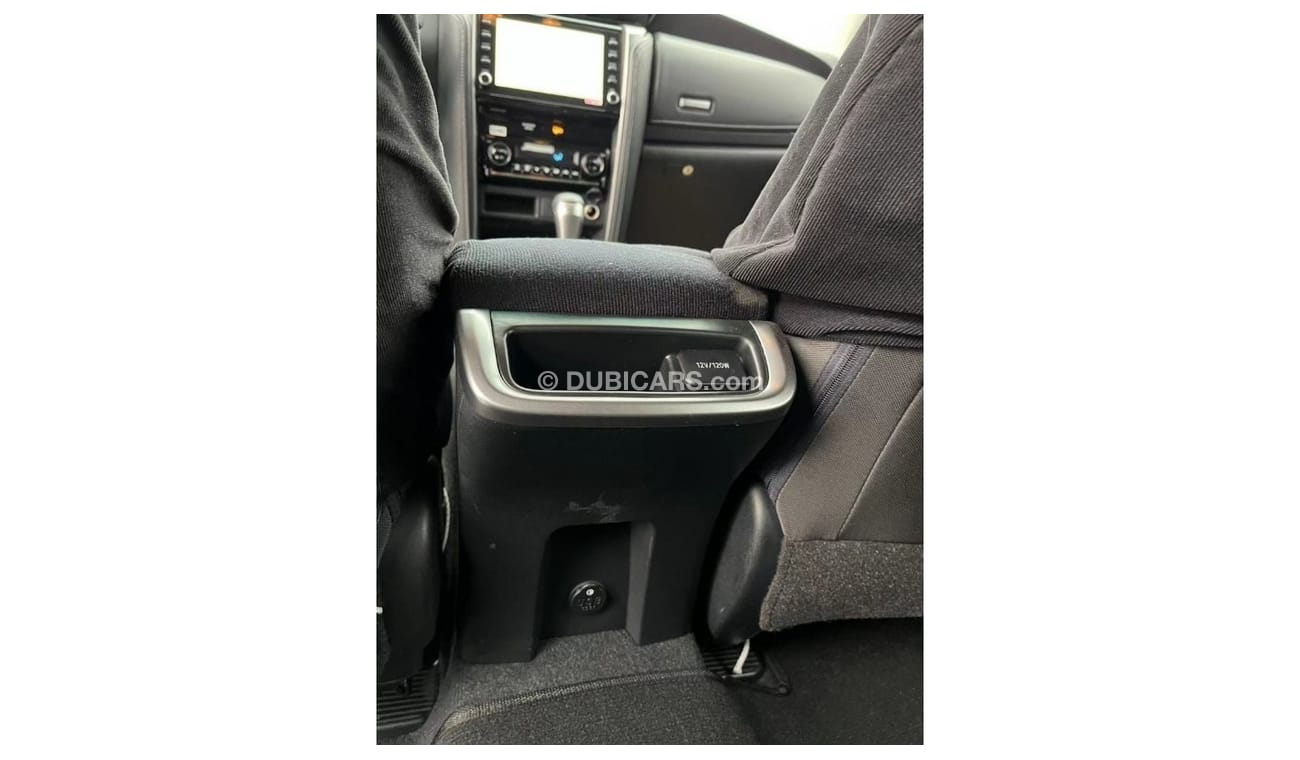 Toyota Fortuner GX2 TOYOTA FORTUNER 2.4 Diesel AWD