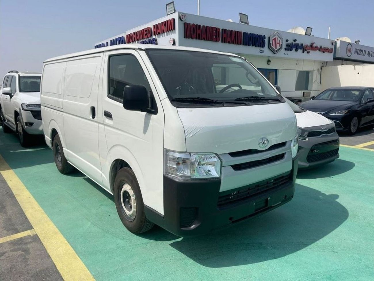 تويوتا هاياس NEW 2023 Toyota Hiace 2.5L Diesel Cargo manual Zero KM