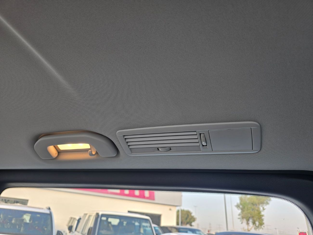 Mercedes-Benz V 300 Mercedes Benz V-Class V300 Style  2.0l Minivan 4*2 5Doors Black Color 2025 Model