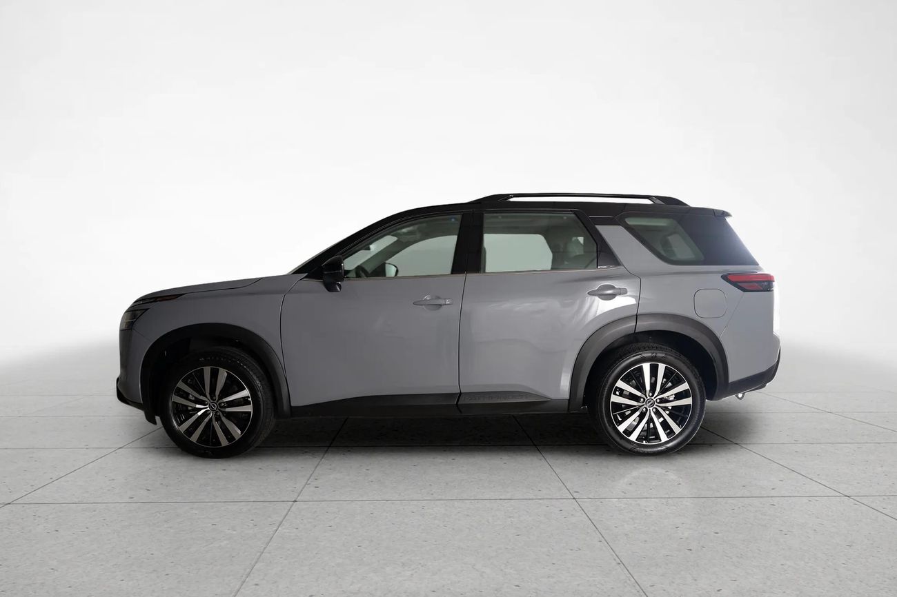 Nissan Pathfinder SV 3.5L (260 HP) 4WD SV 3.5