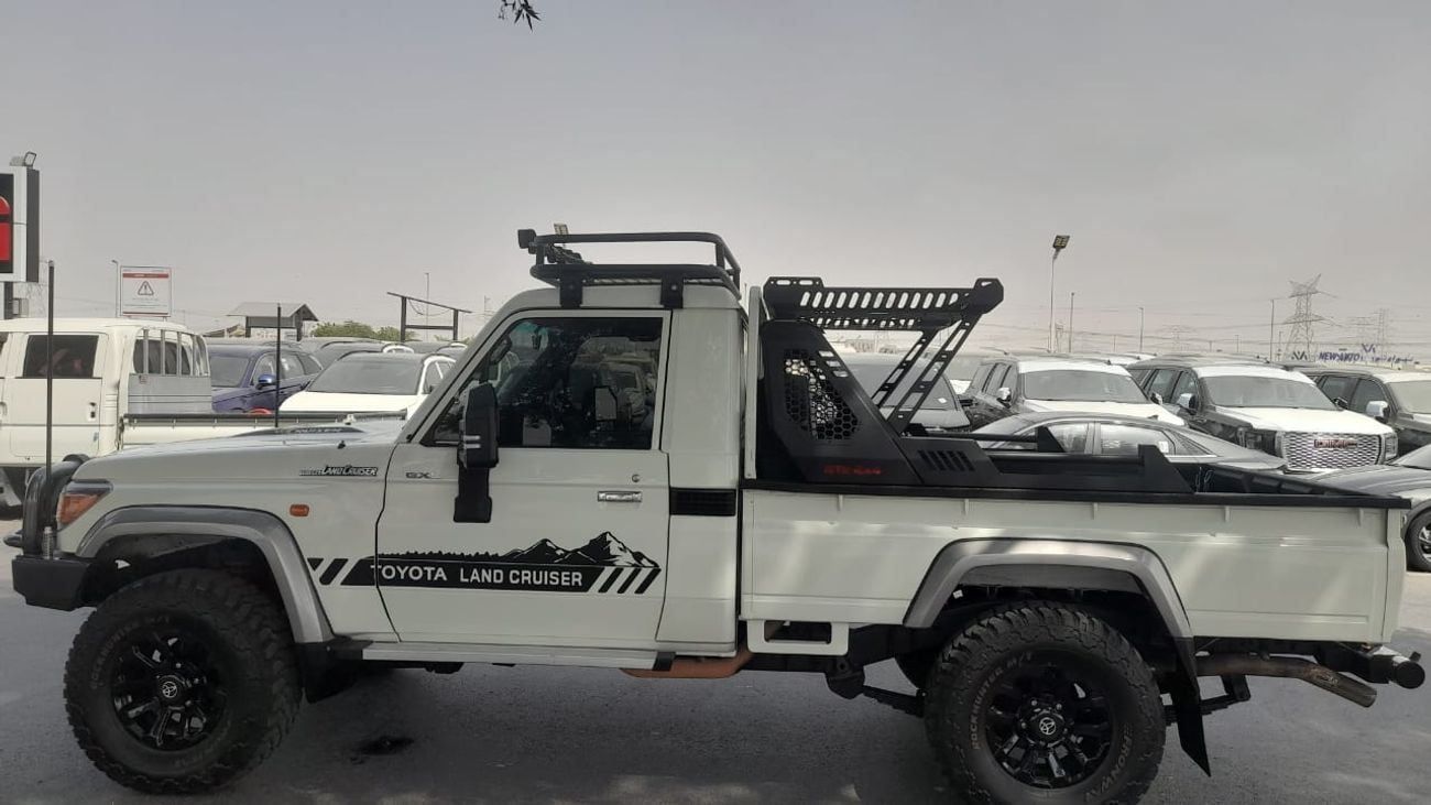 Toyota Land Cruiser Pick Up Right hand drive PICKUP DLX 4.5L