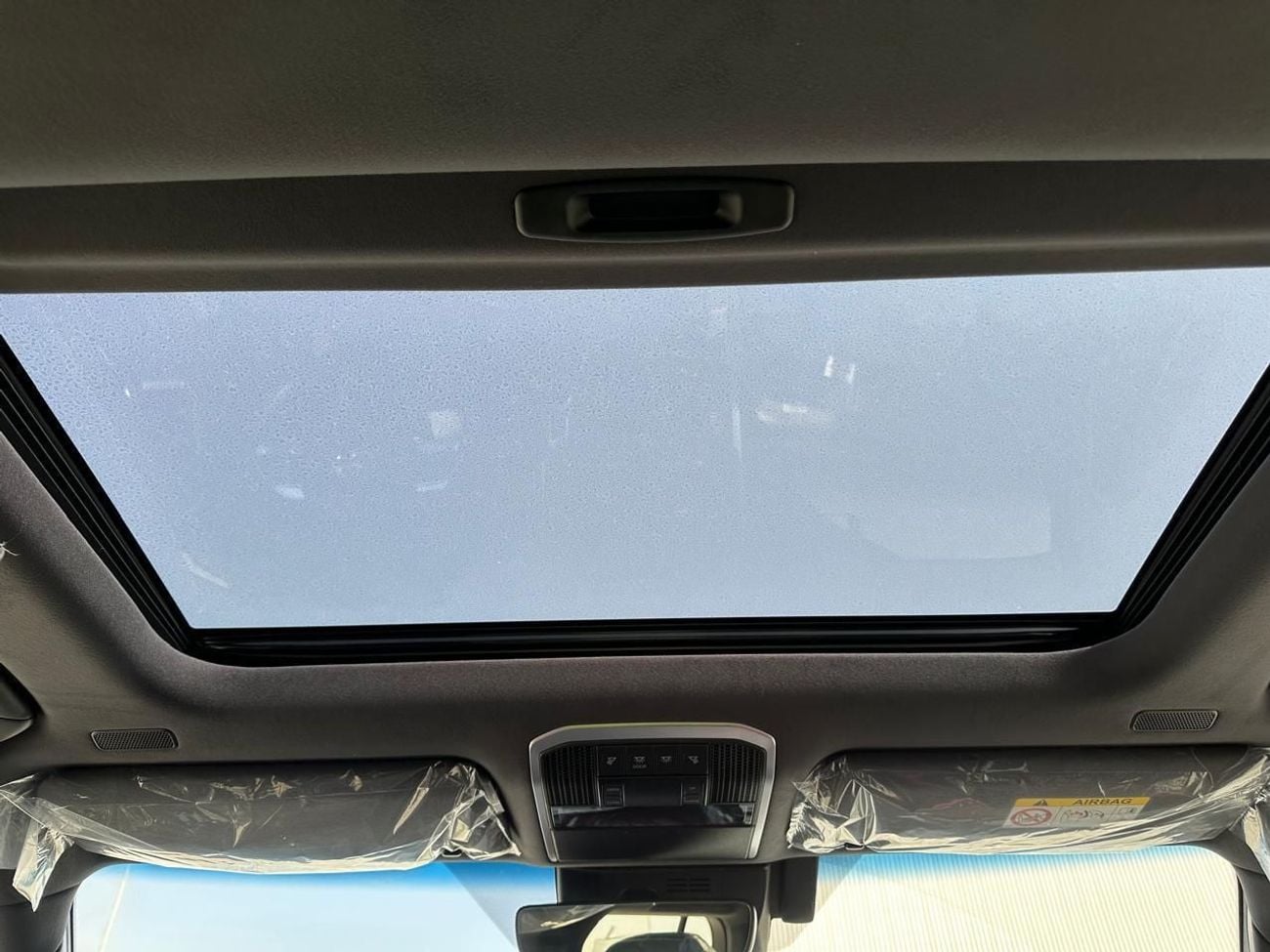 Toyota Land Cruiser 2026 Toyota Land Cruiser LC300 VXR (Full-Option with Radar) 3.5L V6 Twin Turbo Hybrid A/T 4WD Export