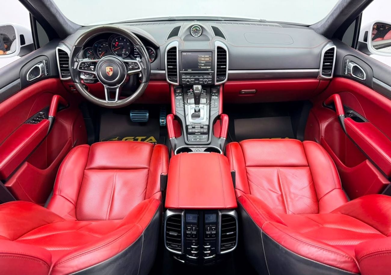 بورش كايان GTS 2016 Porsche Cayenne GTS, Full Service History, Carbon Fiber Interior, Excellent Condition, GCC