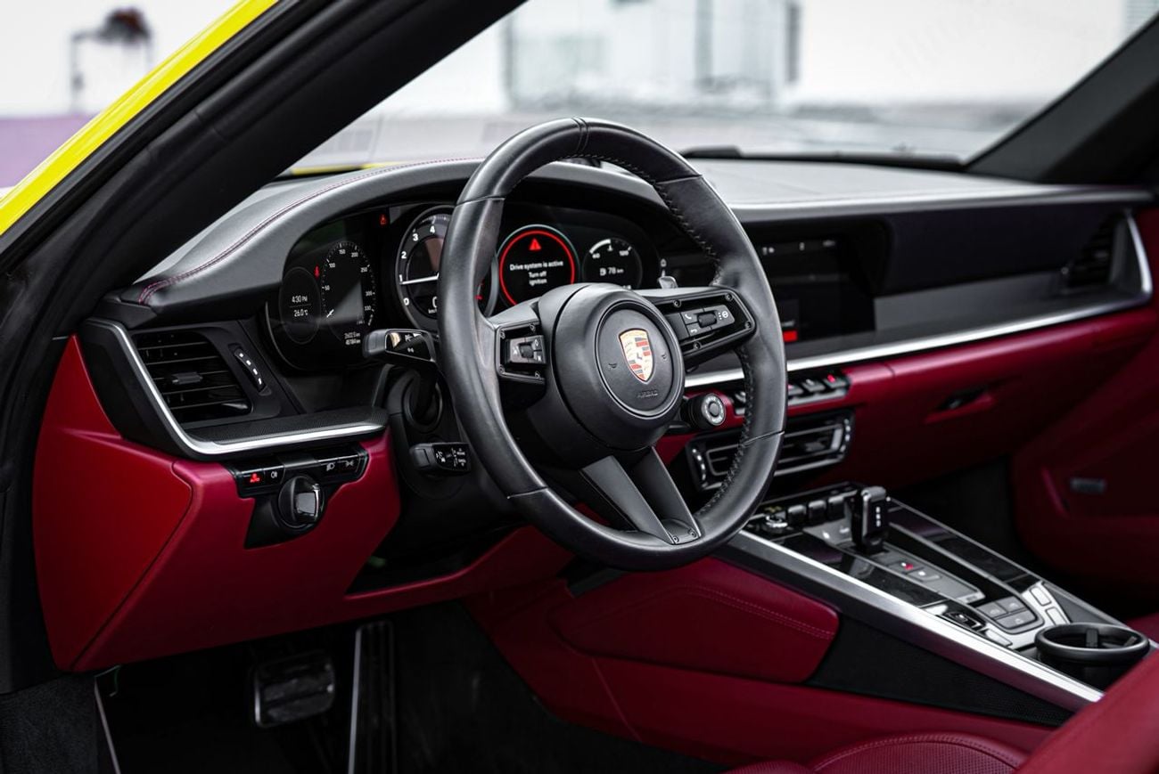 بورش 911 Carrera 4S 3.0L (380 HP) Convertible