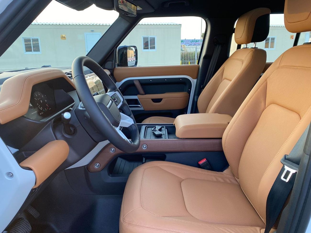 Land Rover Defender GCC SPEC 22 INCH RIMS GCC SPEC UNDER WARRANTY