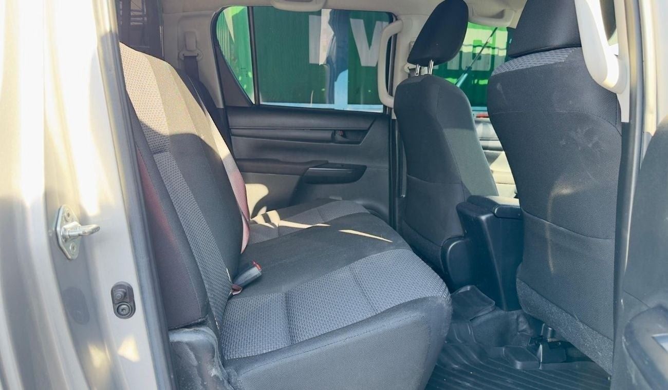 Toyota Hilux DOUBLE CABIN | 2.7L PETROL ENGINE | 2WD | RHD | 2021 | MANUAL TRANSMISSION