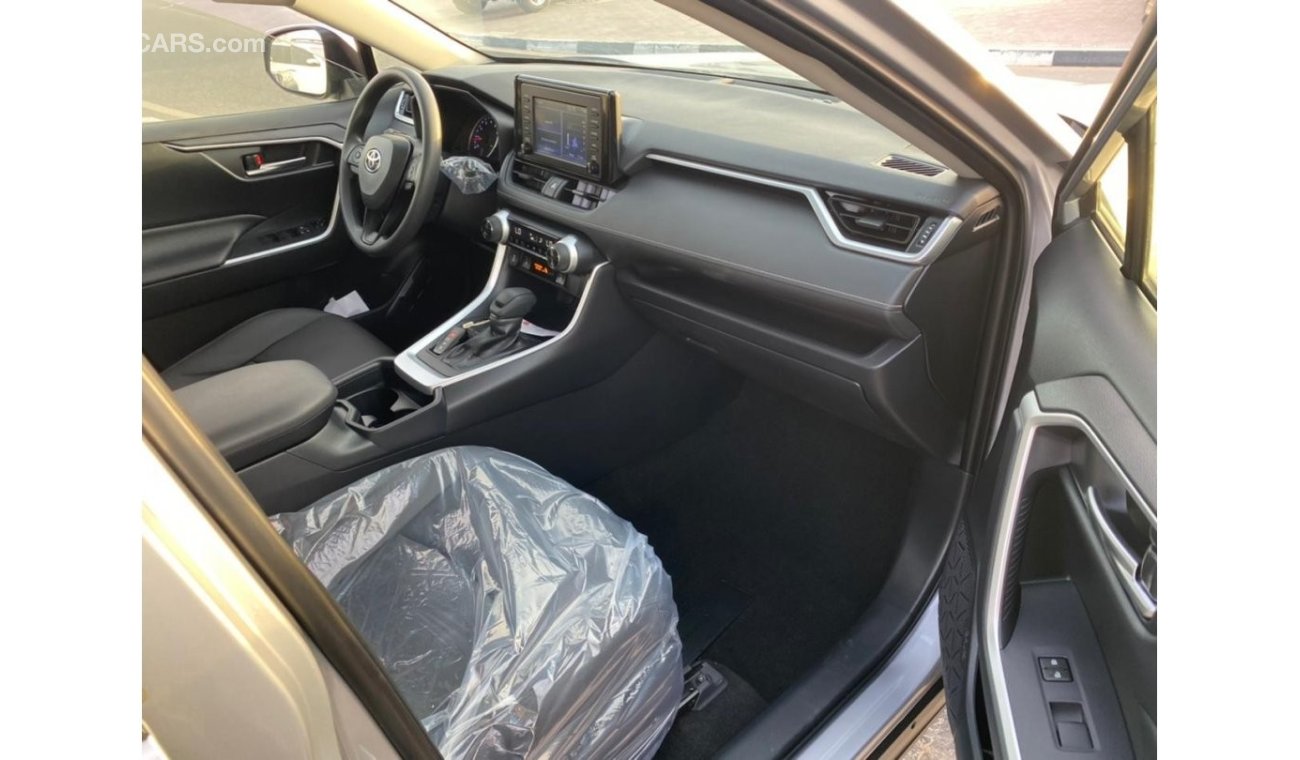Toyota RAV4 2019 TOYOTA RAV  XLE / FULL OPTION