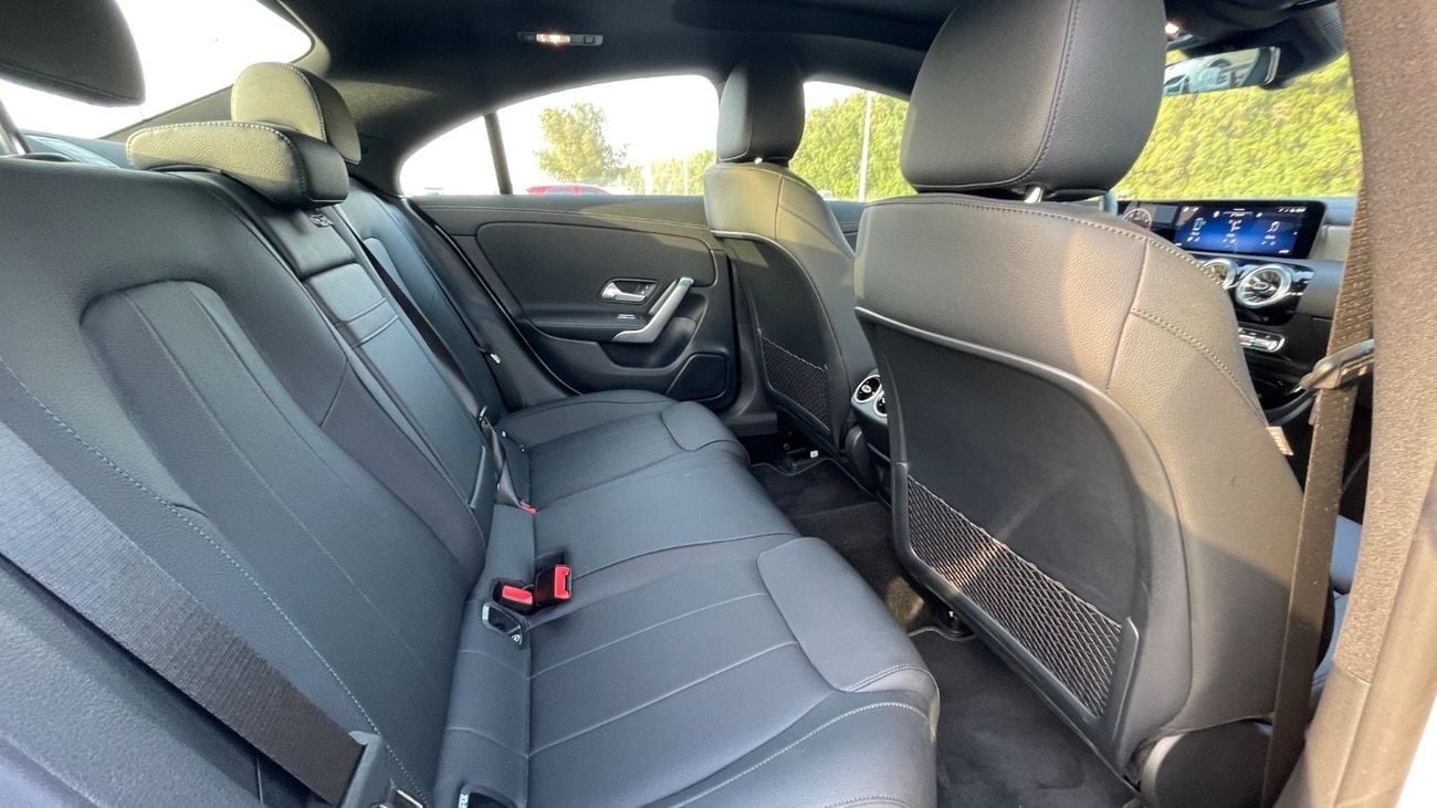 Mercedes Benz CLA250 Premium + 2.0L Accident Free