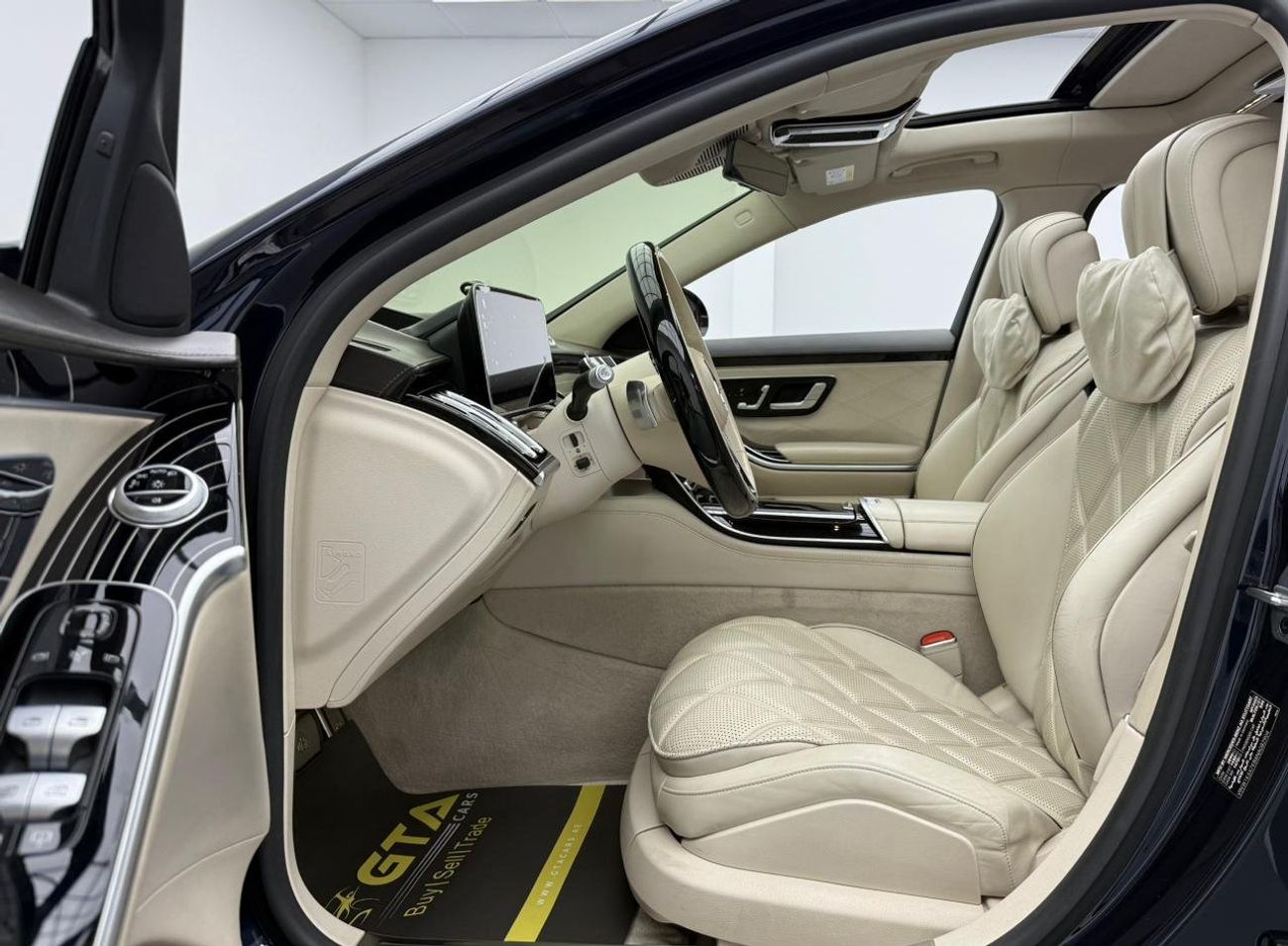 مرسيدس مايباخ S680 مايباخ 2022 Mercedes-Maybach S680 4MATIC