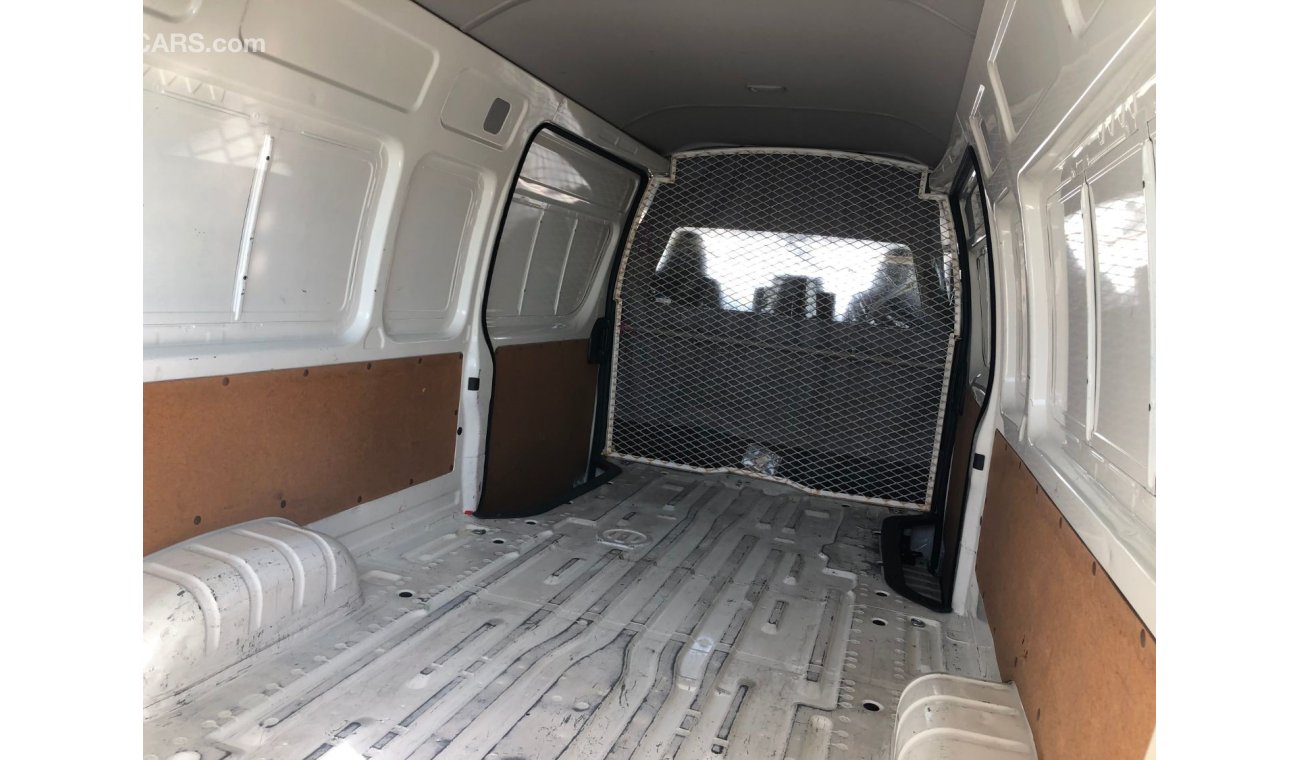 تويوتا هاياس Toyota Hiace Highroof van, model:2017. Free of accident