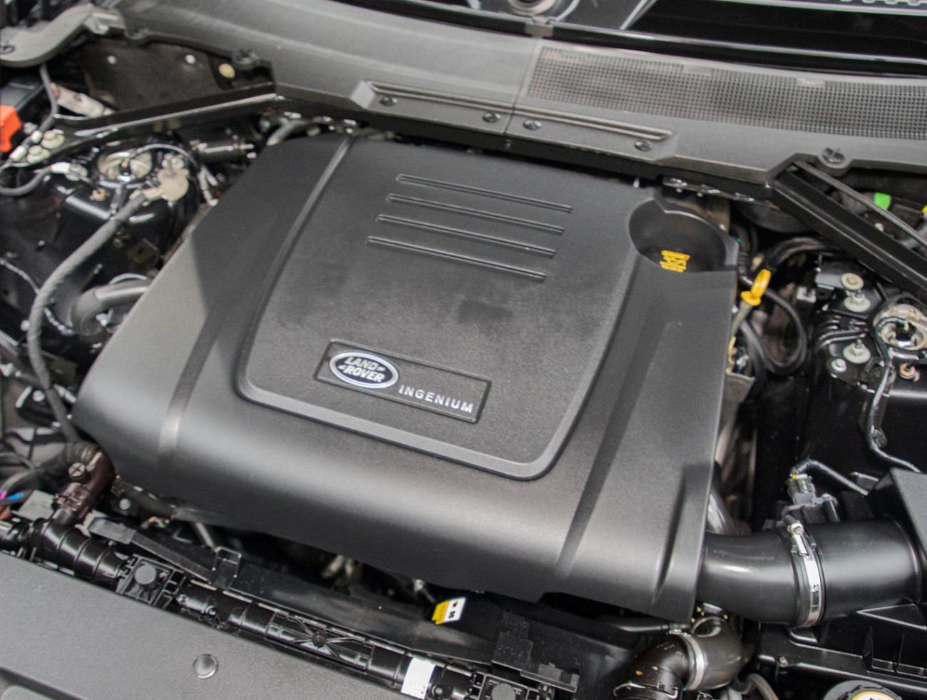 Land Rover Defender P300 110 2.0L (5 Seater) 4,695x60 • 0% DP • 2021 Land Rover Defender 110 P300 • Land Rover Warranty