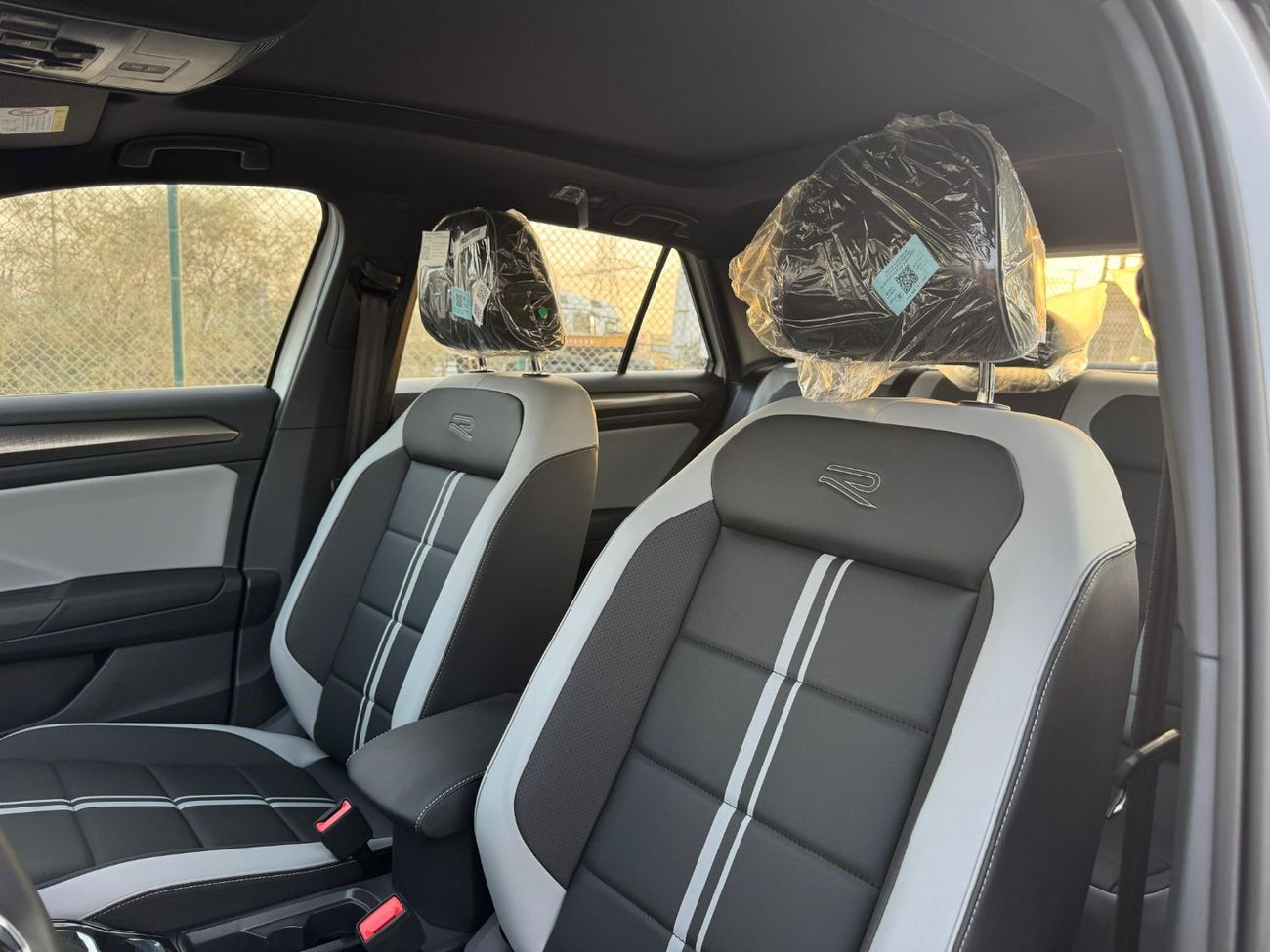 فولكس واجن T ROC 300 TSI 1.5L Turbo Petrol 2025 Export Price @ 71,000 AED