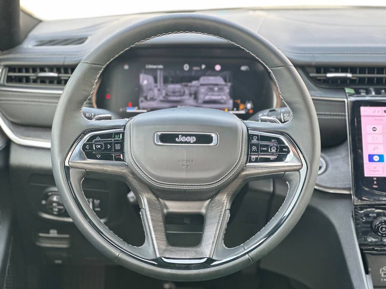 Jeep Grand Cherokee Overland 3.6L V6 PTR A/T // 2025 // Full Option with 360 Camera , Radar , Heating & Cooling & Massag
