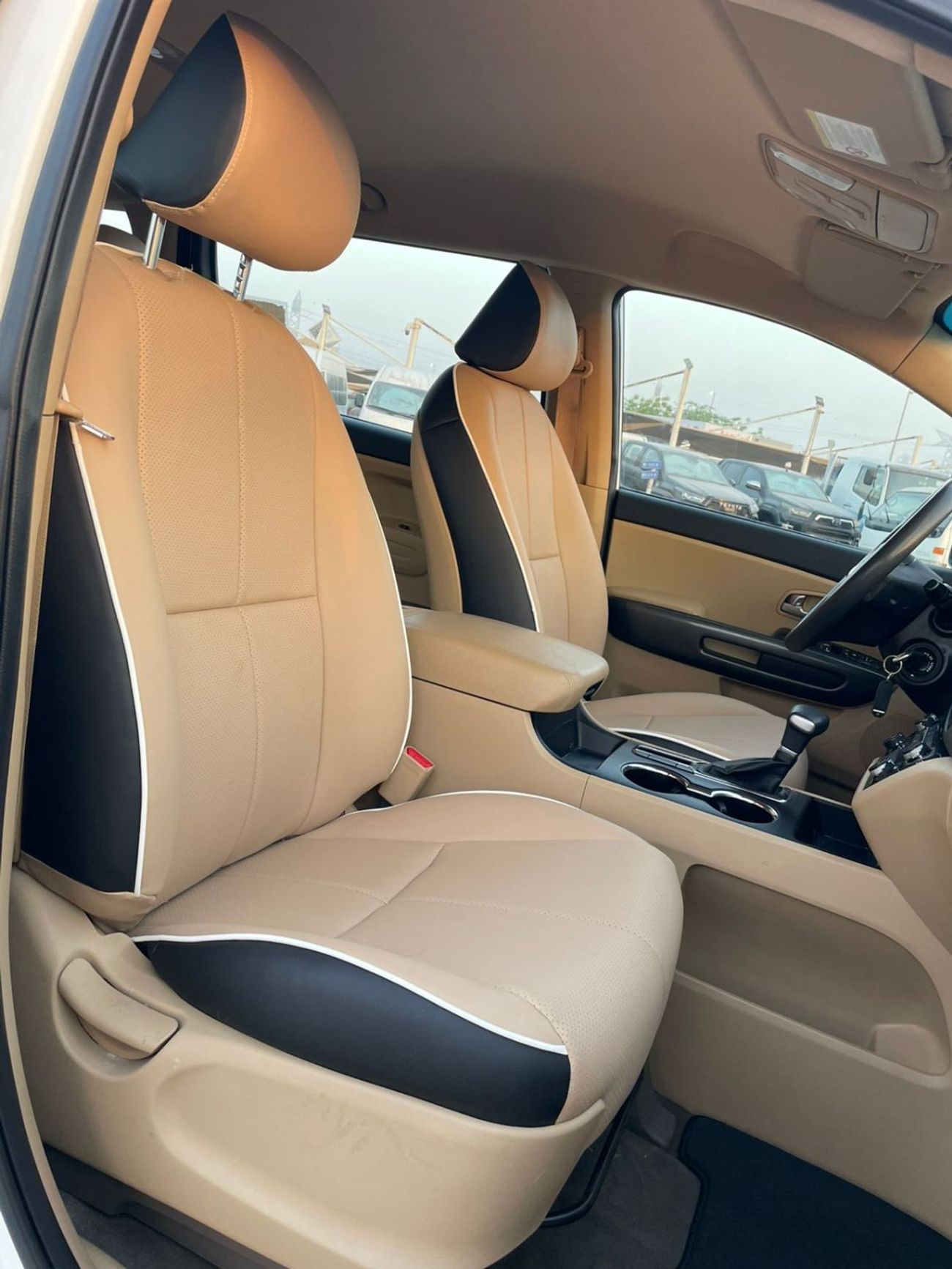 Kia Grand Carnival 2020 Kia Grand Carnival – GCC Specs – 7 Leather Seats – Rear Sensors – No Accident