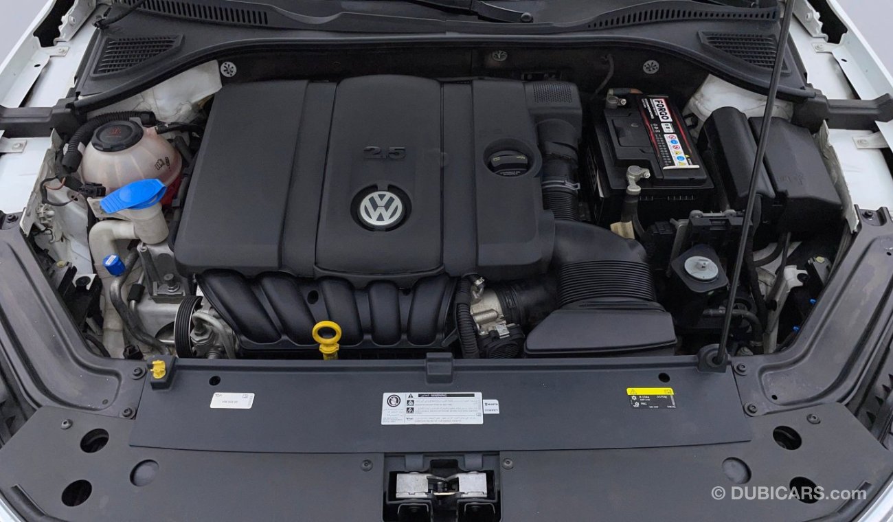 Volkswagen Passat S 2.5 | Under Warranty | Inspected on 150+ parameters