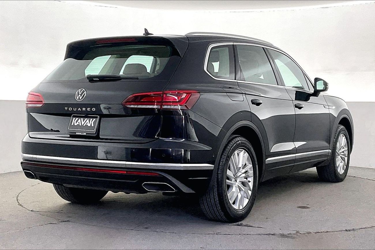 Volkswagen Touareg Highline | National Day Celebration | Guaranteed Warranty | 0 Down Payment