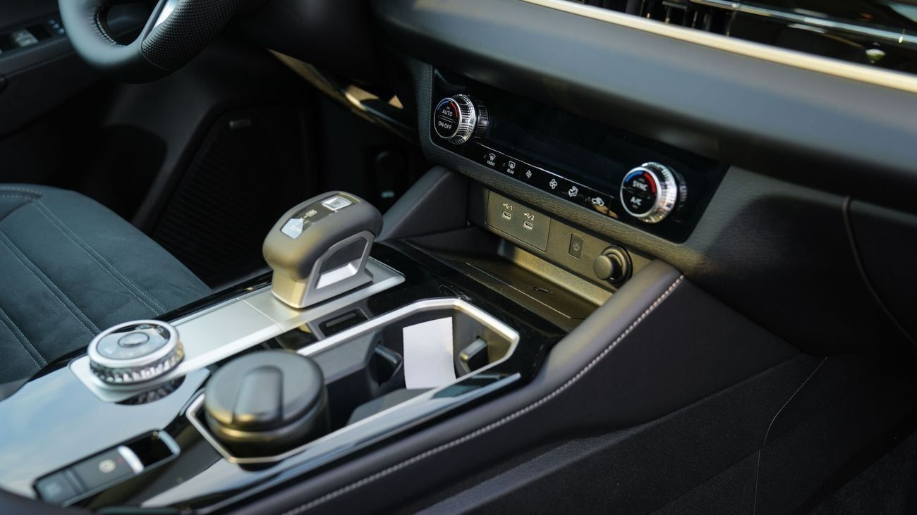 ميتسوبيشي آوتلاندر Mitsubishi Outlander 2026 – فئة High Line (G06) محرك 2.5 لتر – SUV – مواصفات خليجية – جاهزة للتصدير