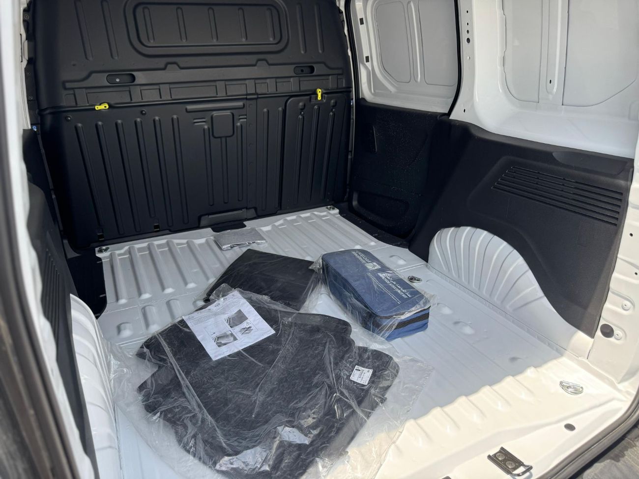 Citroen Berlingo CITROEN BERLINGO 2024 GCC 1.6L DIESEL