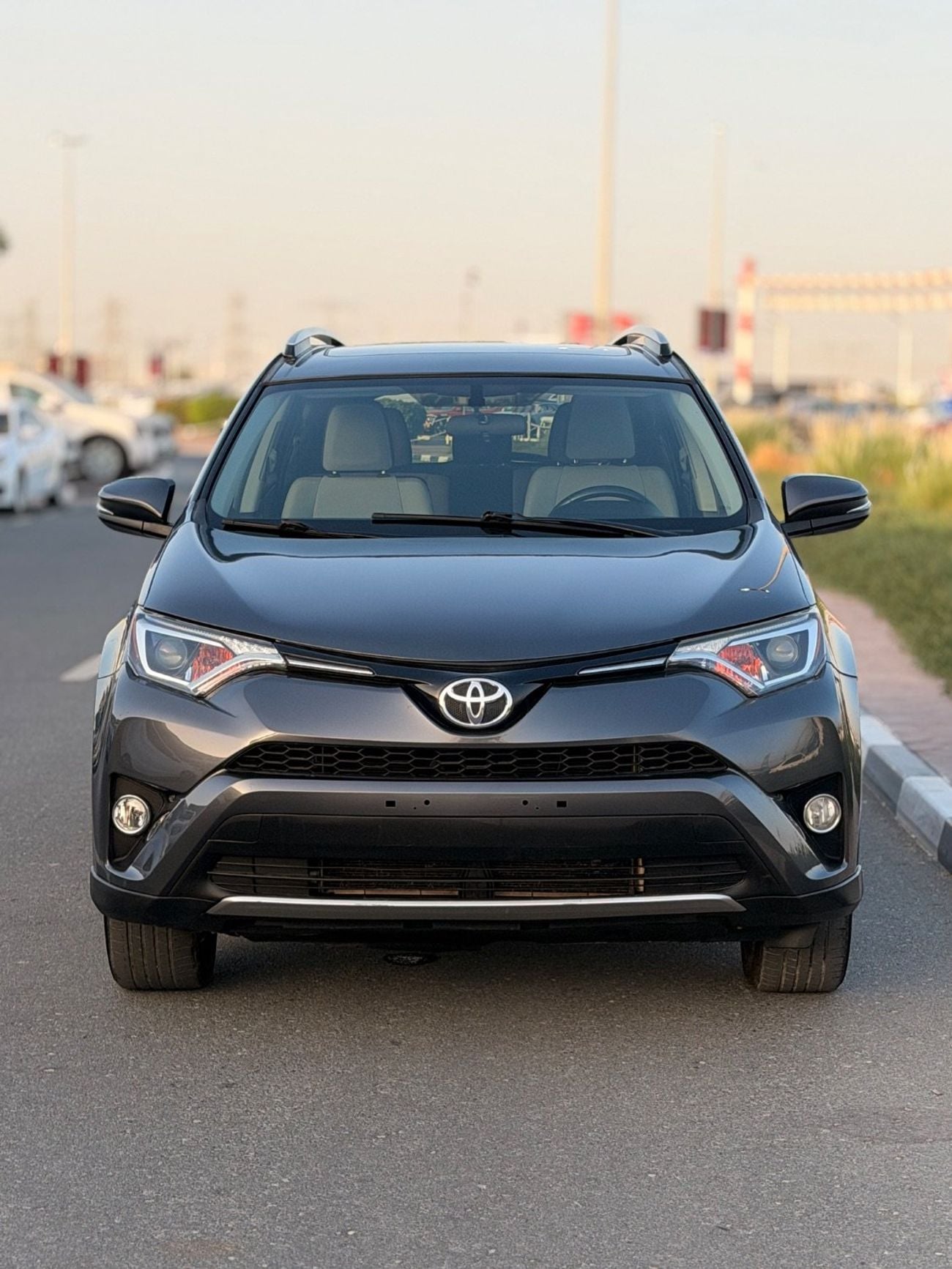 تويوتا راف ٤ XLE Full option