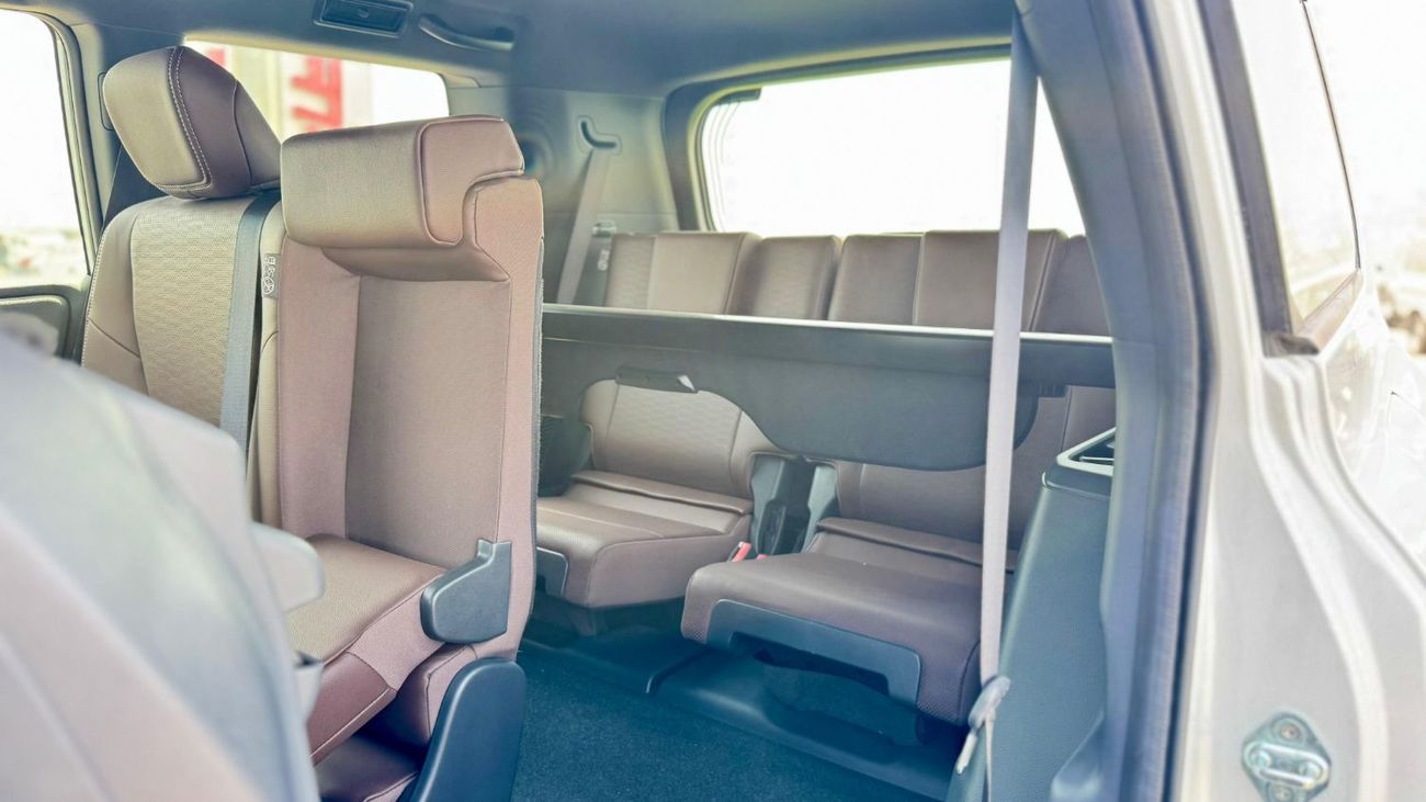 تويوتا برادو Toyota Prado 2024, petrol engine 2.4L 7seats Automatic gear,white colour 2