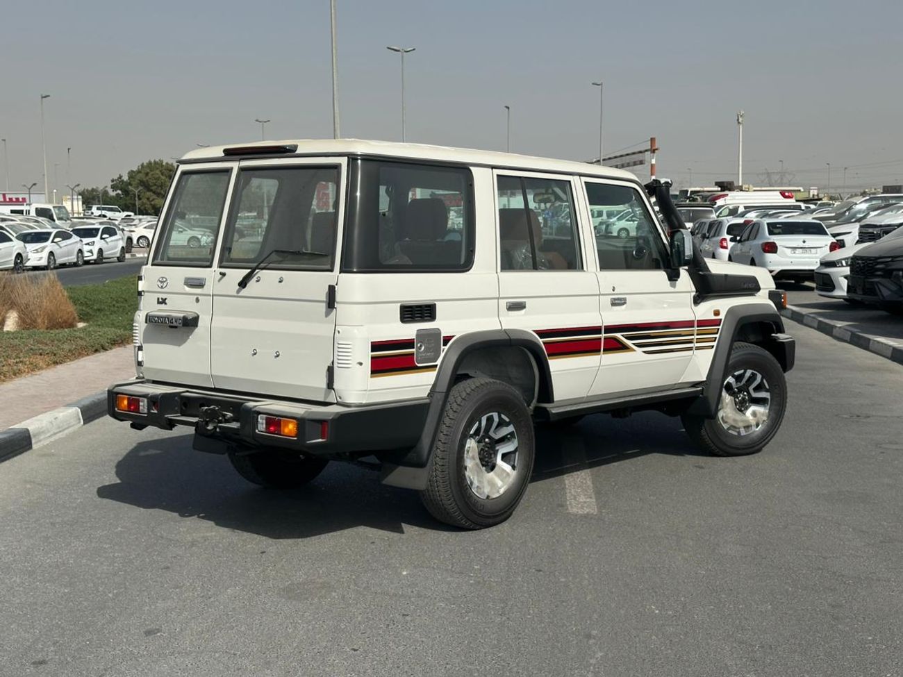 Toyota Land Cruiser 2.8 FULL OPTION