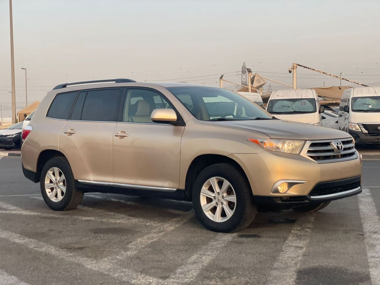 Toyota Highlander 2013 Toyota Highlander MidOption+ 3.5L V6 - AWD 4x4 - Electric Seats - 7 Seater With Rear CAM -