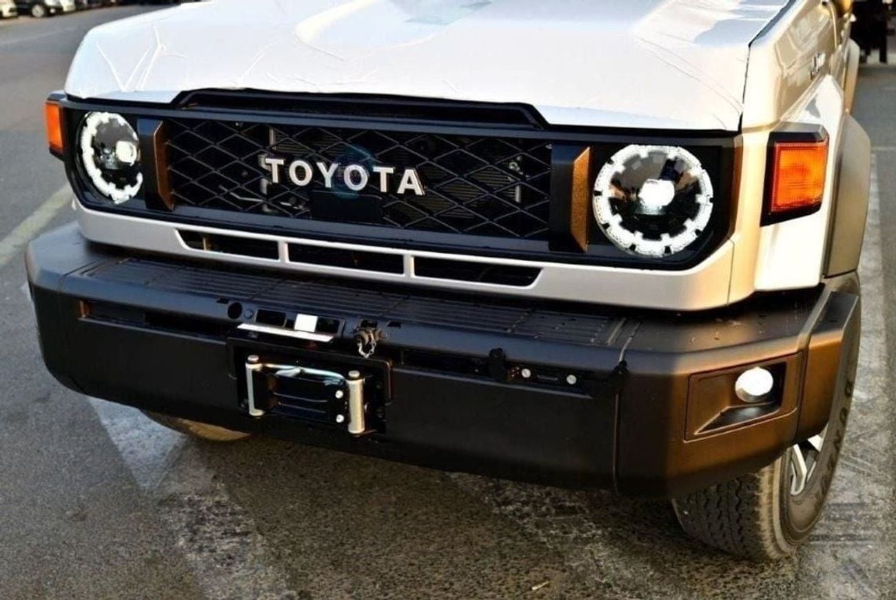 تويوتا لاند كروزر 70 76 SDLX 4.0L Petrol 4WD Automatic